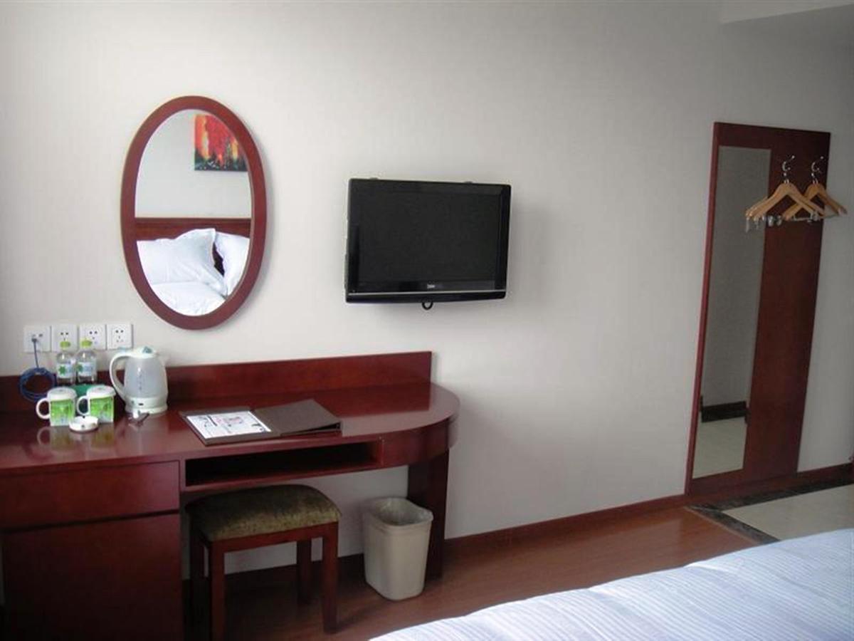 Greentree Inn Shanghai Expo Site South Yanggao Road Subway Station Express Hotel Zewnętrze zdjęcie